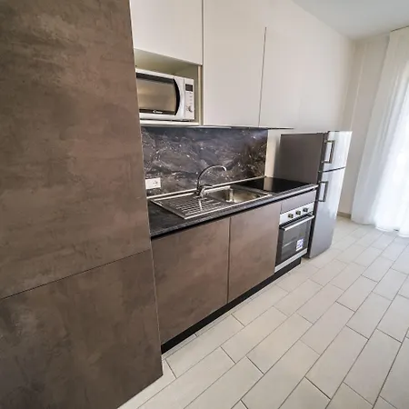 Sabbia & Mare 公寓式酒店 4*